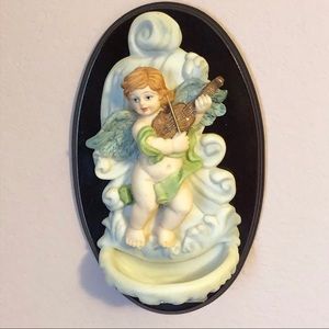 Rubg’s collectables holly water font 10” long